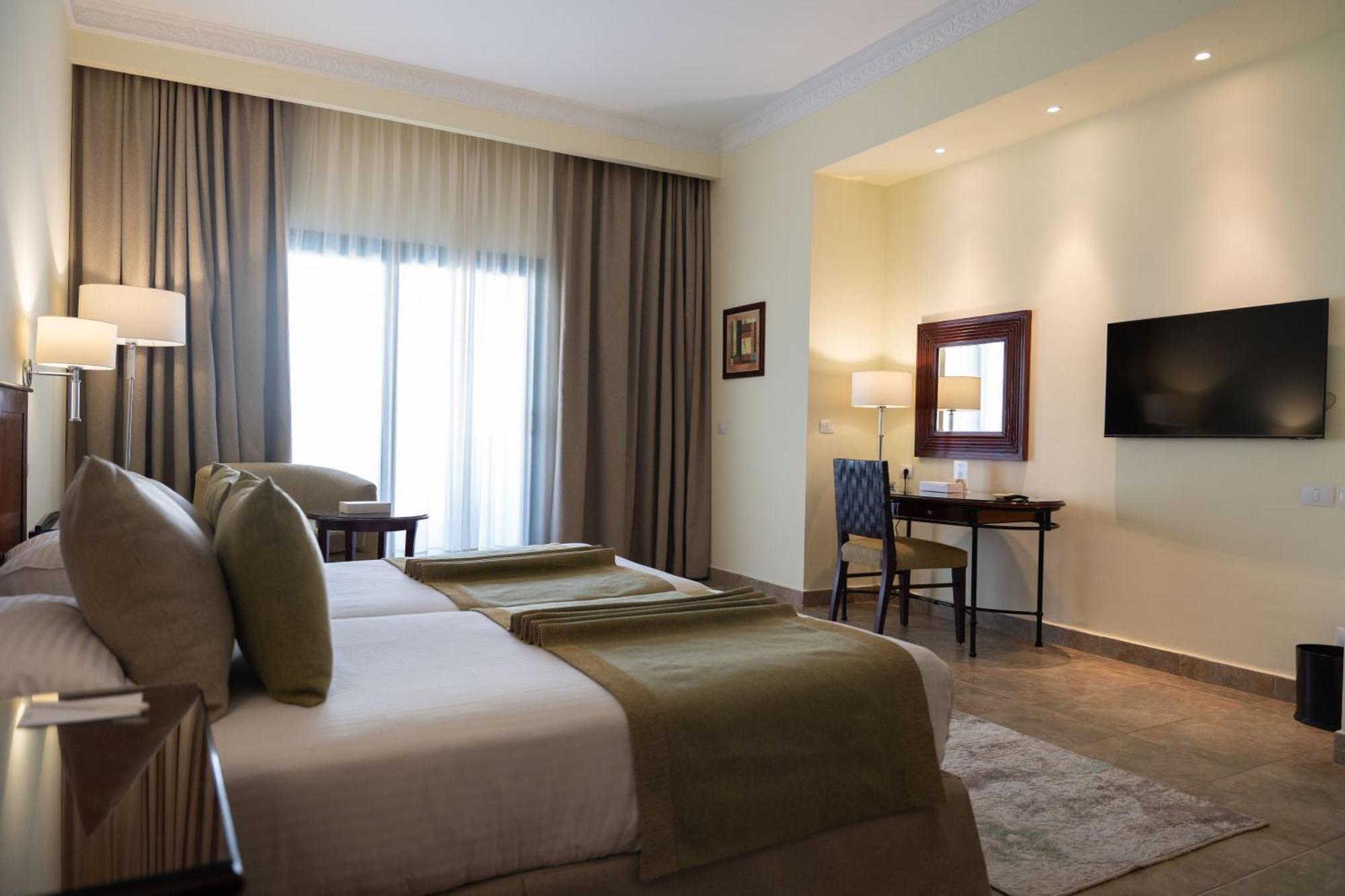 Swiss Inn Plaza Hotel 6th of October City Eksteriør bilde
