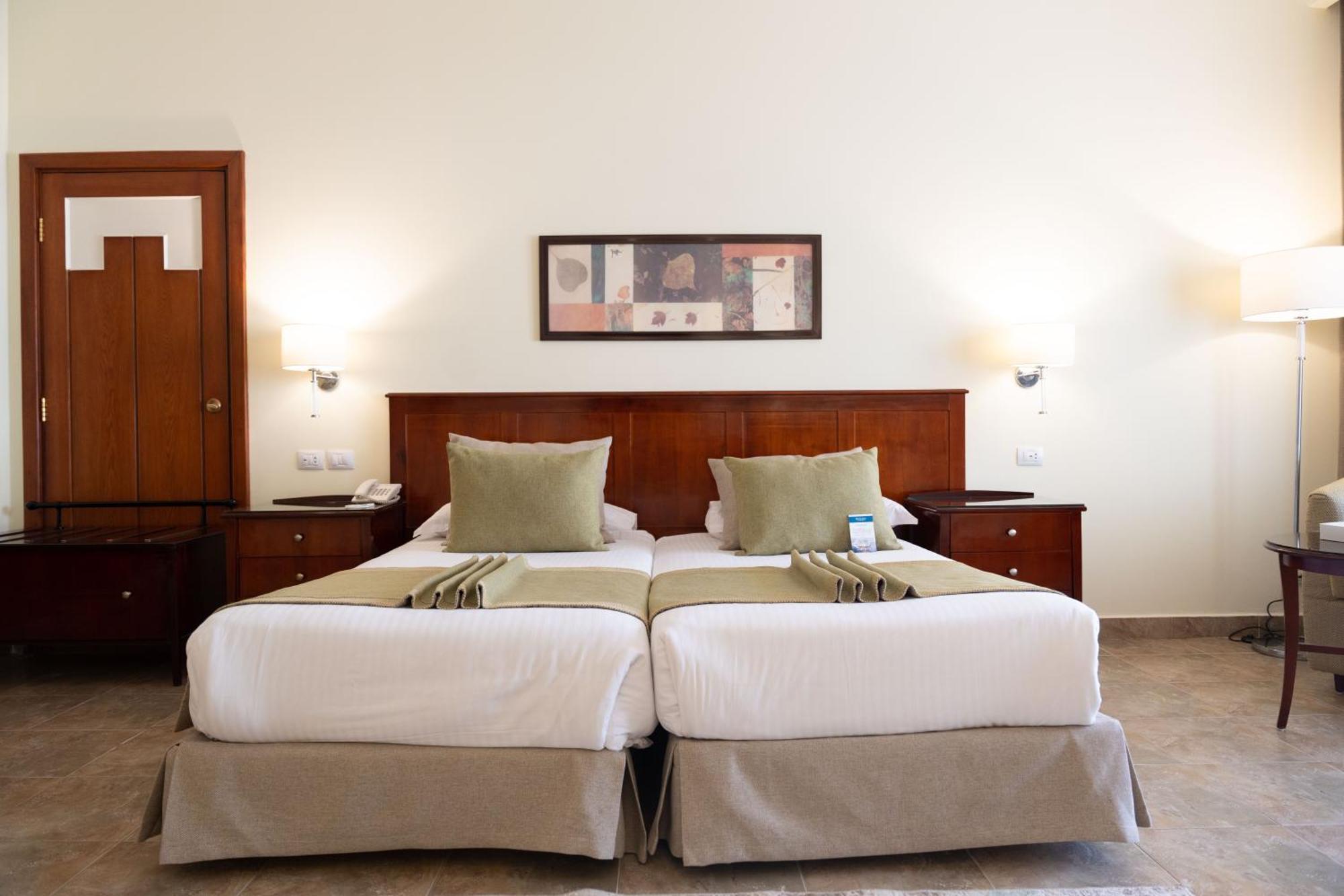 Swiss Inn Plaza Hotel 6th of October City Eksteriør bilde